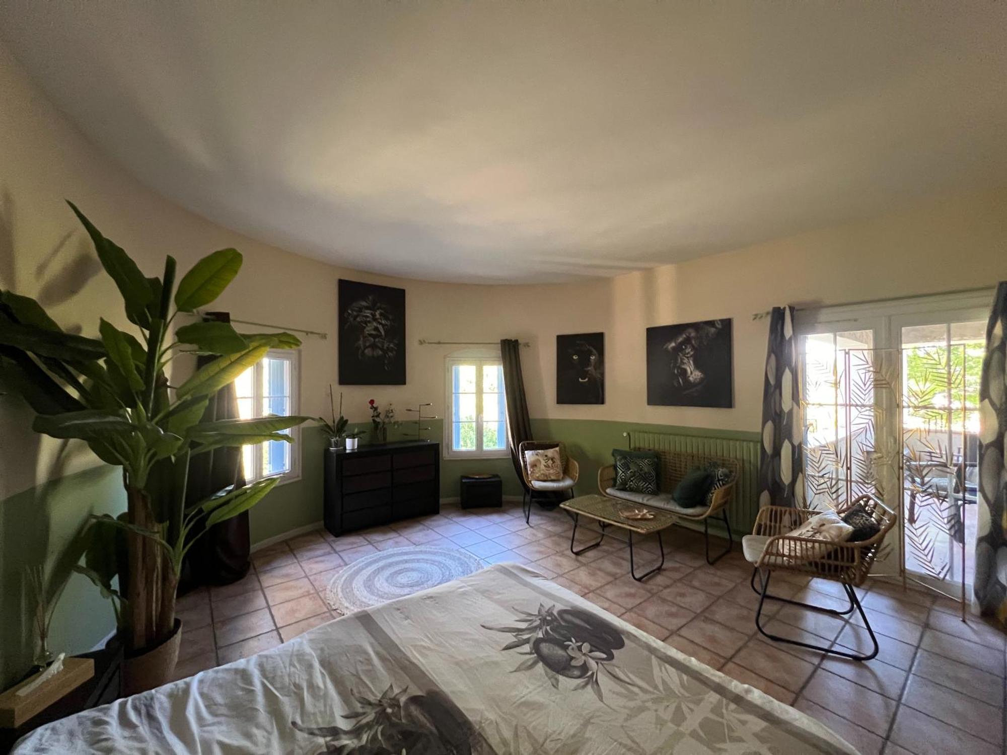 Bed and Breakfast Bastide Du Bonheur Saint Donat Греу-ле-Бэн Экстерьер фото
